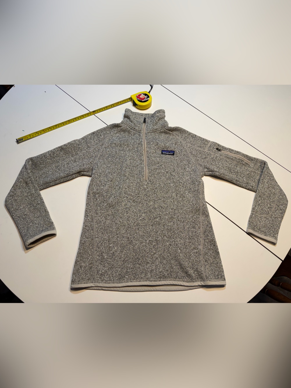 Patagonia women’s small gray quarter zip long sleeve jacket outdoor wear